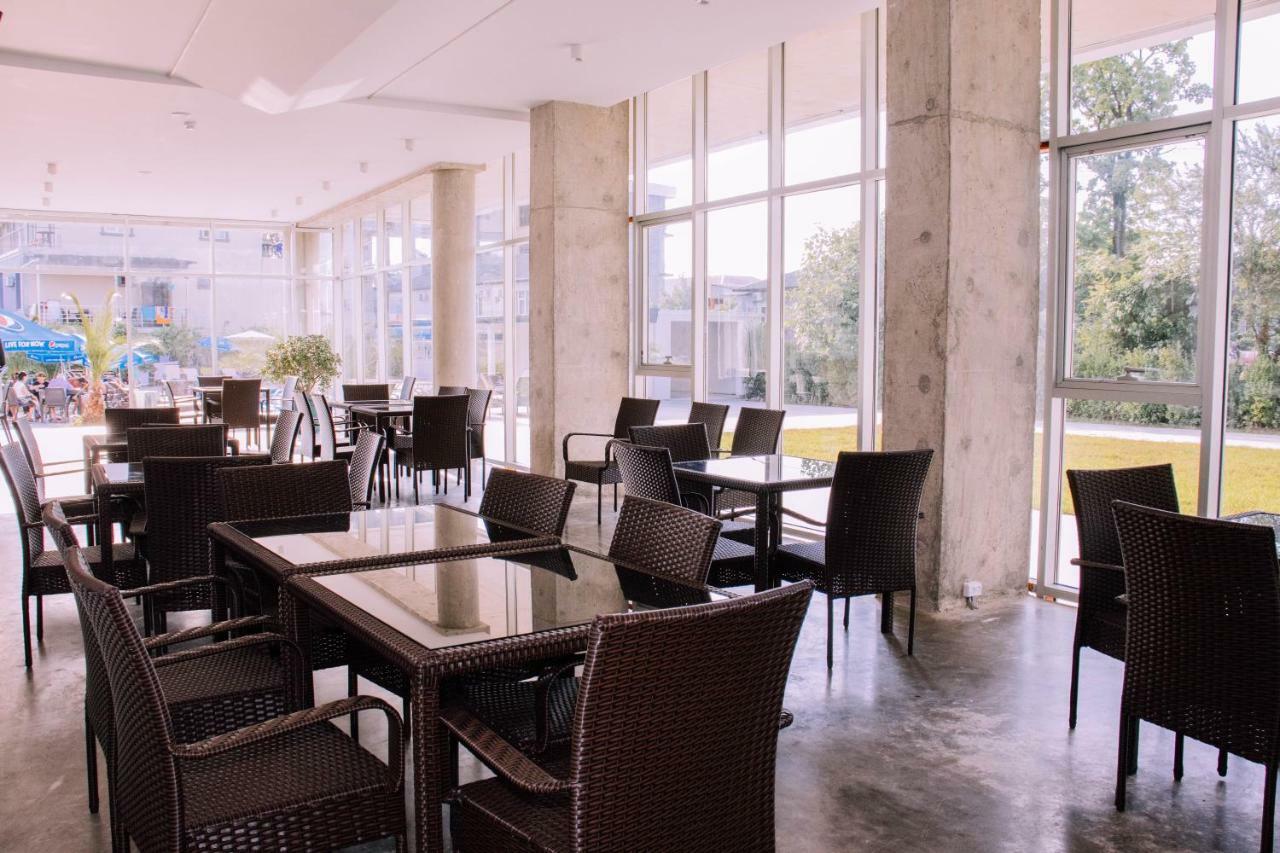 Hotel Nobilis Hall Kobuleti ภายนอก รูปภาพ